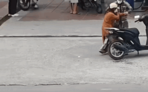 42 giây của đôi nam nữ ở cây xăng gây xôn xao cõi mạng