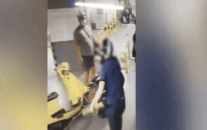 Công an vào cuộc vụ nam thanh niên hùng hổ cầm dao dọa người đàn ông ngoại quốc sau va chạm xe máy