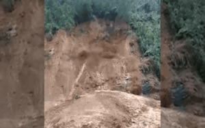 Tiếp tục sạt lở đất tại Bắc Trà My, lực lượng tìm kiếm cứu nạn nháo nhào tháo chạy