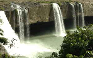 Thác Dray Nur giữa núi rừng Đắk Lắk