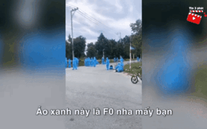 Clip: Cô gái hồn nhiên đạp xe vào khu vực nhóm người F0 đang tập trung, trở thành F1 trong tích tắc