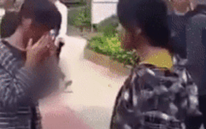 Nguyên nhân vụ nữ sinh lớp 7 bị nam thanh niên túm tóc tát liên tiếp vào mặt, bắt quỳ gối xin lỗi?