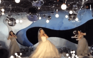 Clip: Cô dâu trổ tài đấm boxing ngay trong đám cưới, dư luận bật cười: 'Chú rể chắc đang toát hết mồ hôi'