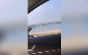 Thực hư đoạn clip vợ bị kéo lê, toạc cả quần áo khi bám theo đuôi xe của chồng