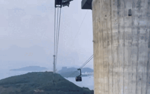 Từ kinh ngạc đến 'vỡ òa thích thú khi trải nghiệm cáp treo vượt biển dài nhất thế giới ở Phú Quốc