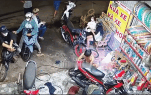 Tiệm sửa xe bất ổn với hàng loạt tình huống khó lòng giải thích