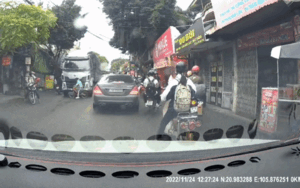 Nữ sinh suýt bị cuốn vào gầm xe tải vì hành động chủ quan và lời cảnh tỉnh đến các bậc phụ huynh