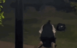 Nhói lòng cảnh người phụ nữ gào thét trong đêm: Khi sự đau khổ quá giới hạn chịu đựng