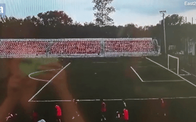 Đang chơi bóng trên sân cỏ, thiếu niên bất ngờ bị sét đánh trúng Ảnh 2