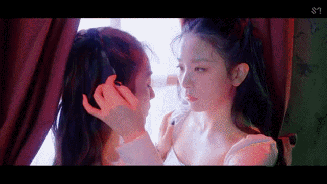 Cùng 1 ngày, Irene & Seulgi tung 2 clip sân khấu khiến fan giật mình vừa 'thon thót' vừa 'sướng rơn' với thành tích mới của Monster Ảnh 3