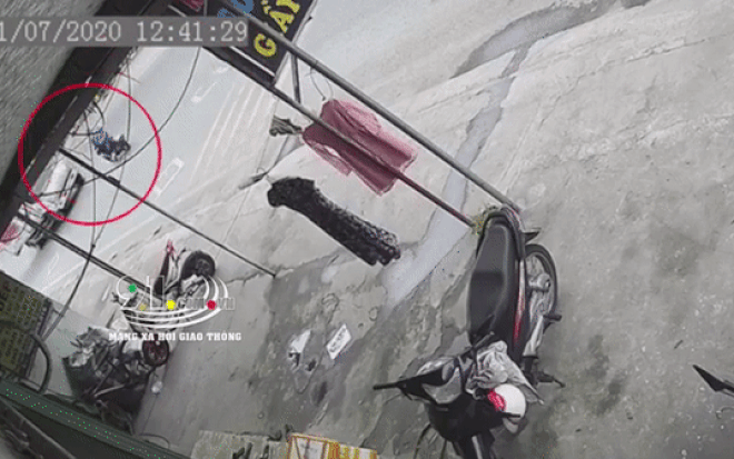 Phóng xe máy với tốc độ 'bàn thờ', người đàn ông nhận cái kết khiến bao người sợ hãi Ảnh 2