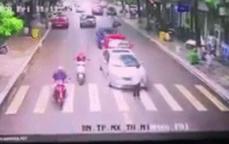 Clip: Tự lao đầu vào xe khiến 3 ô tô đâm nhau, người đàn ông còn đòi ăn vạ Ảnh 2