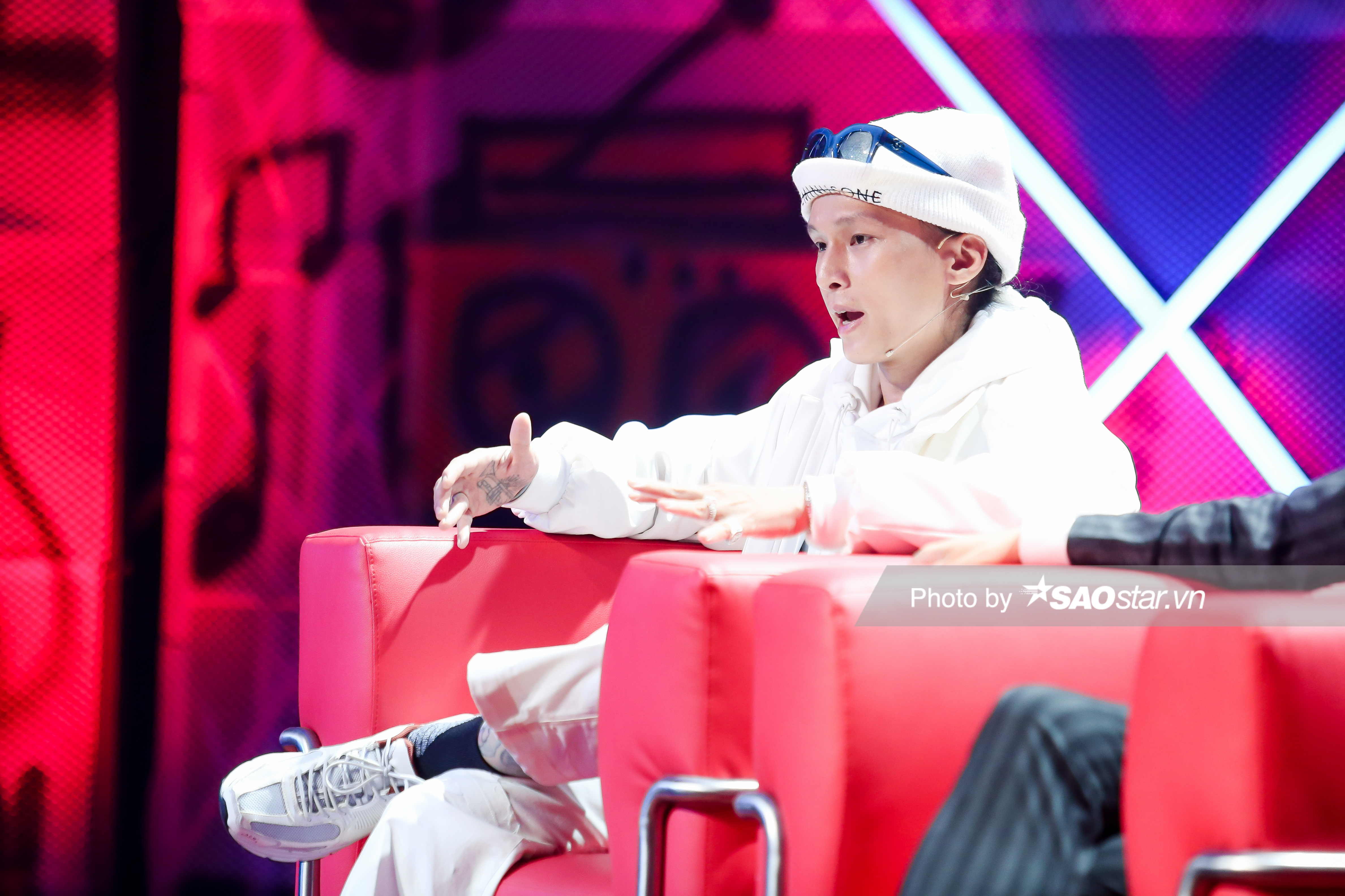 Rapper Kinji Kenji diễn bùng nổ đốt cháy sân khấu King Of Rap với bài rap Thủy Thần