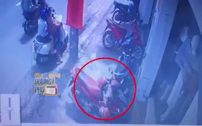 Xuất hiện thêm clip người phụ nữ xúi giục trẻ em trộm đồ trên đường ở TP.HCM Ảnh 2