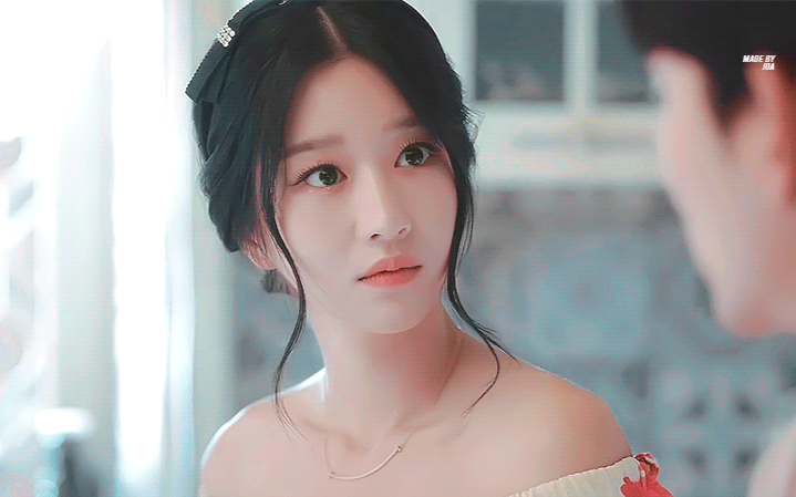 Seo Ye Ji xác nhận đóng phim 'yêu tinh' sau màn lộ ngực trên thảm đỏ Ảnh 2