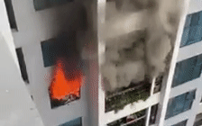 Cháy lớn căn hộ tại chung cư Goldmark City, nhiều người dân hốt hoảng tháo chạy Ảnh 2