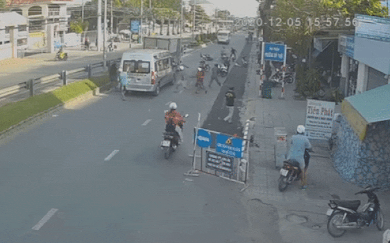 Vụ hỗn chiến kinh hoàng trên Quốc lộ 91: Truy tìm đối tượng cầm đầu Tèo '72 mụt ruồi' Ảnh 2