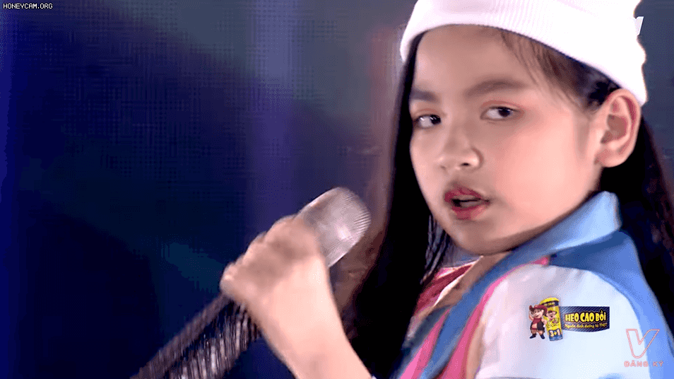 Yến Nhi đội BigDaddy - Emily khoe thần thái ngôi sao: Ánh mắt cuốn hút giống hệt Lisa BlackPink Ảnh 2
