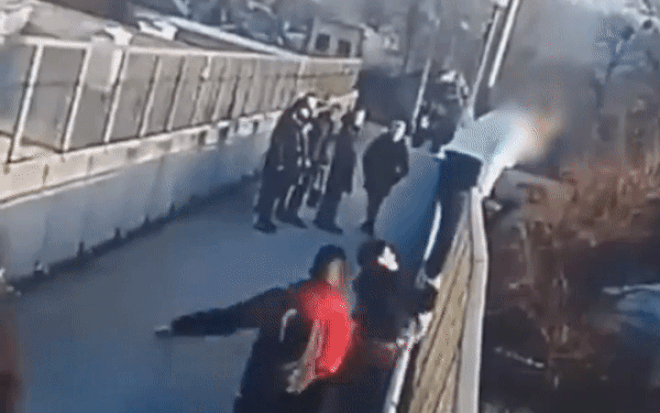 Cô gái định nhảy cầu tự tử theo 'trend' TikTok và cái kết không ngờ Ảnh 2