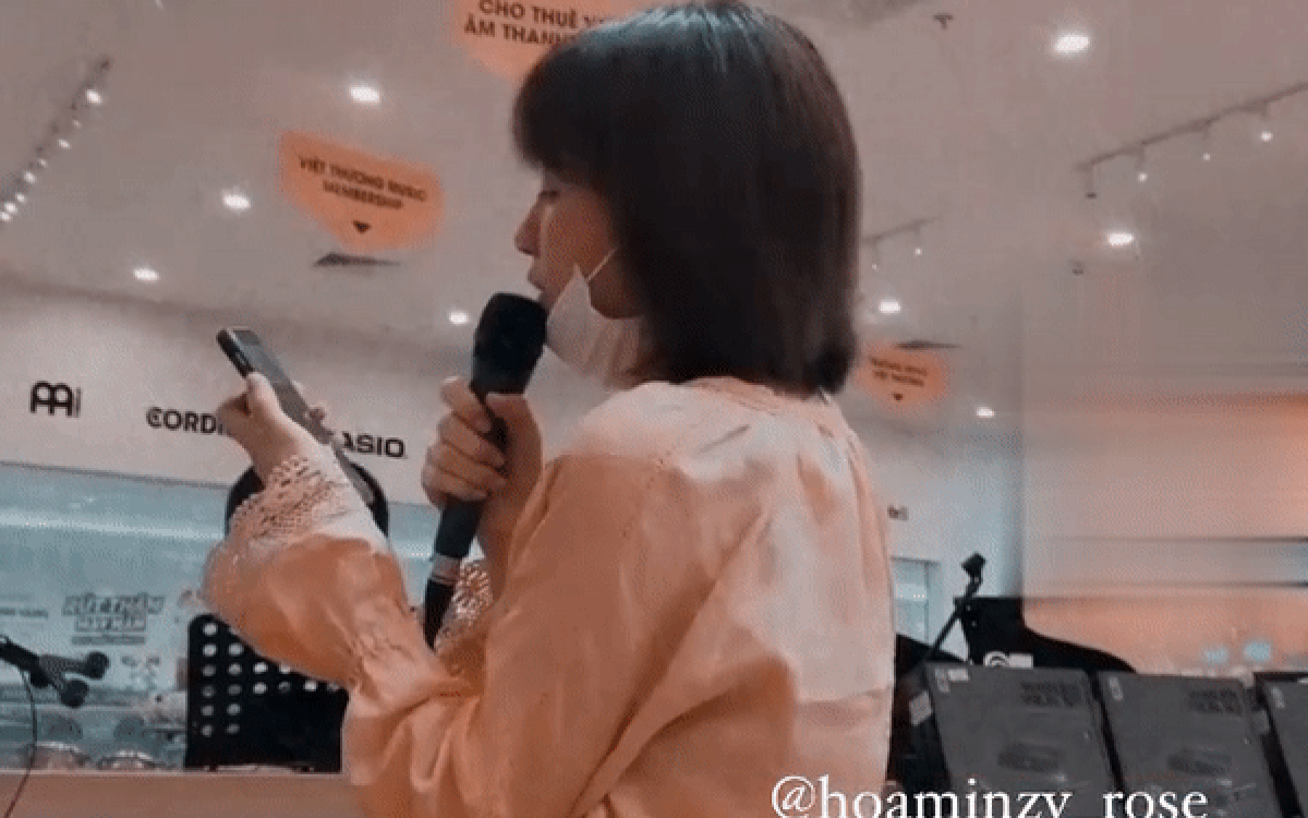 Ngẫu hứng 'test loa', Hòa Minzy có ngay bản cover 'Sài Gòn đau lòng quá' cực xịn xò Ảnh 2
