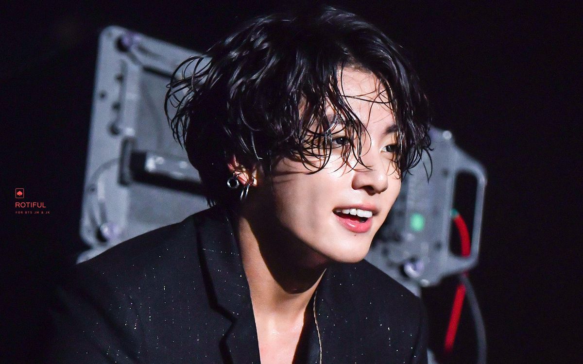 Jungkook Long Hair GIF - Jungkook Long Hair Sexy - Discover & Share GIFs