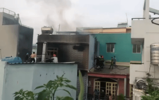 Cháy nhà dữ dội ở Sài Gòn, 8 người tử vong thương tâm Ảnh 2