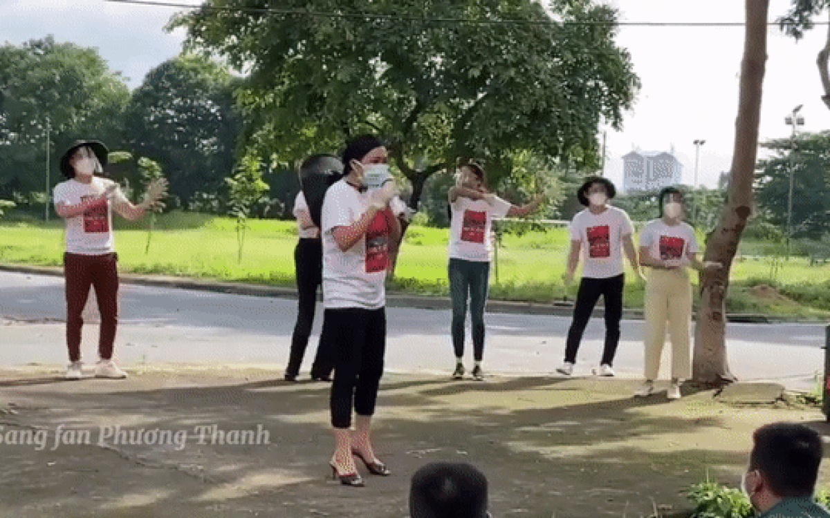 Sau khu xét nghiệm Covid-19, Phương Thanh tiếp tục biến khu cách ly thành sân khấu độc tấu của mình Ảnh 2