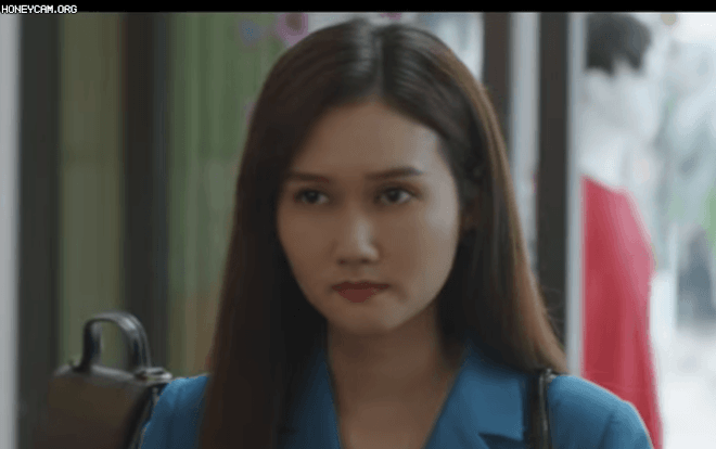 Tuyết (Hương Giang) trong 'Mùa hoa tìm lại': Ngỡ tưởng bạn thân của Lệ ai ngờ là 'thân ai nấy lo' Ảnh 2