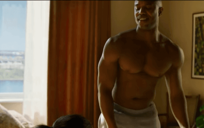 Ngắm body nóng bỏng của người đàn ông quyến rũ nhất thế giới trong phim mới từ đạo diễn Denzel Washington Ảnh 2