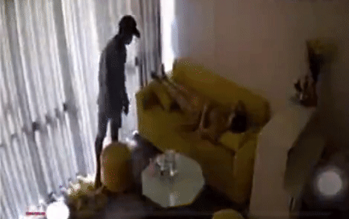 Thấy nữ chủ nhà say ngủ, tên trộm 'biến thái' có hành động khiến tất cả ghê sợ Ảnh 2