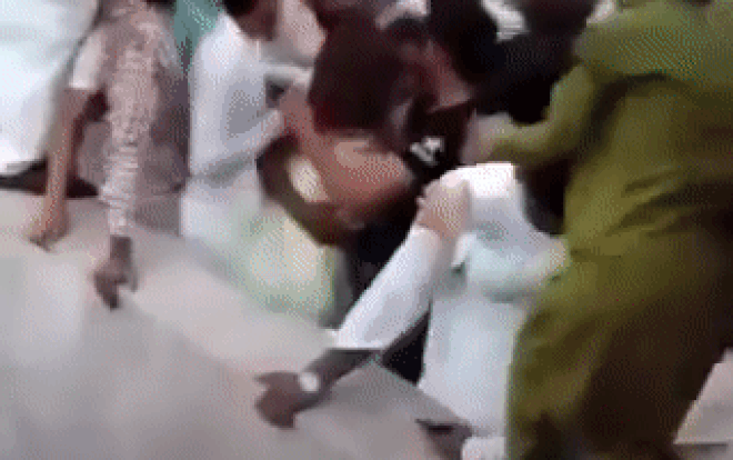 Pakistan: Hot TikToker bị 400 gã đàn ông quấy rối hơn 2 tiếng, nghe lời kể của nạn nhân ai cũng phẫn nộ Ảnh 2