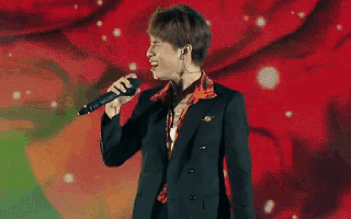 Trong cùng một show, Jack không chỉ bị chê hát live yếu mà còn bị soi hát sai lời Ảnh 2