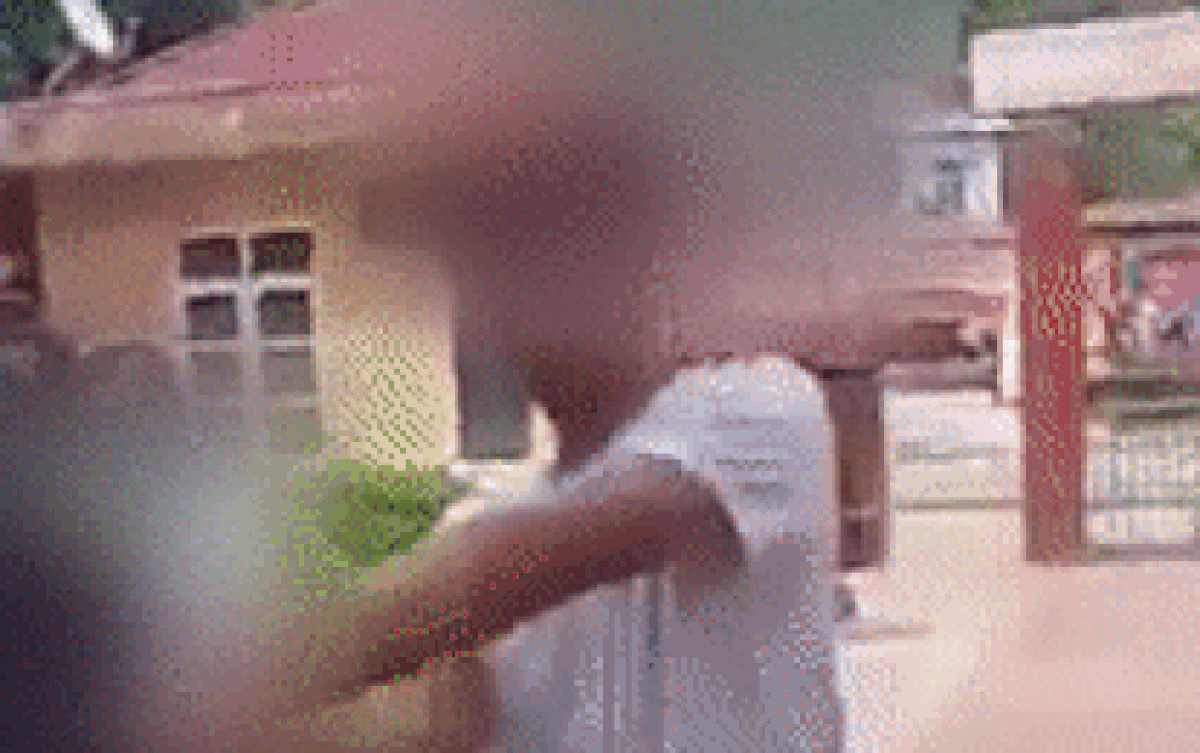 Thông tin mới vụ nữ sinh lớp 7 bị nam thanh niên tát liên tiếp vào mặt, bắt quỳ gối xin lỗi Ảnh 2