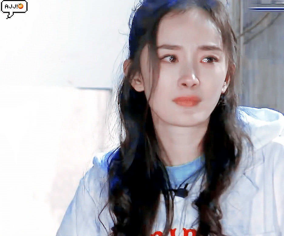 Con gái Dương Mịch - Lưu Khải Uy đón trung thu 'hiu quạnh': Thiếu cả bố lẫn mẹ, chỉ có ông bà nội ở bên Ảnh 2