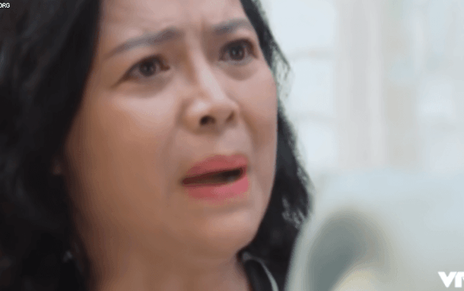 Tập 44 'Hương vị tình thân': Thu Quỳnh đi tìm sự thật về cái chết của bố, Phương Oanh bị túm tóc xô ngã Ảnh 2