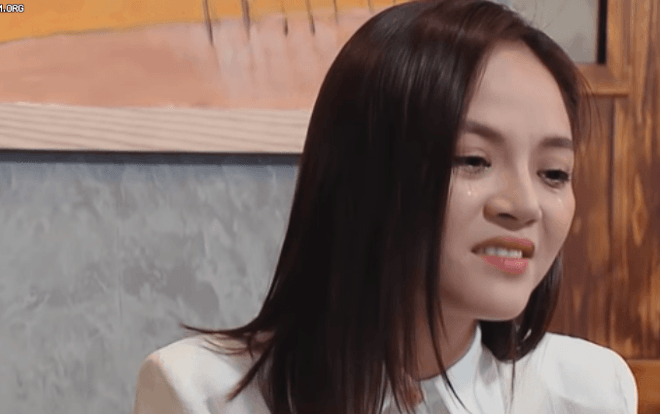 Tập 47 'Hương vị tình thân': Thu Quỳnh khóc nấc khi biết được bí mật của mẹ ruột và nhân tình Ảnh 2