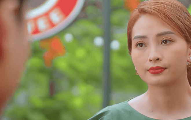 Tập 37 '11 tháng 5 ngày': Khả Ngân hội ngộ bà và bố, tình cũ của Thanh Sơn xuất hiện muốn hợp tác làm ăn Ảnh 2