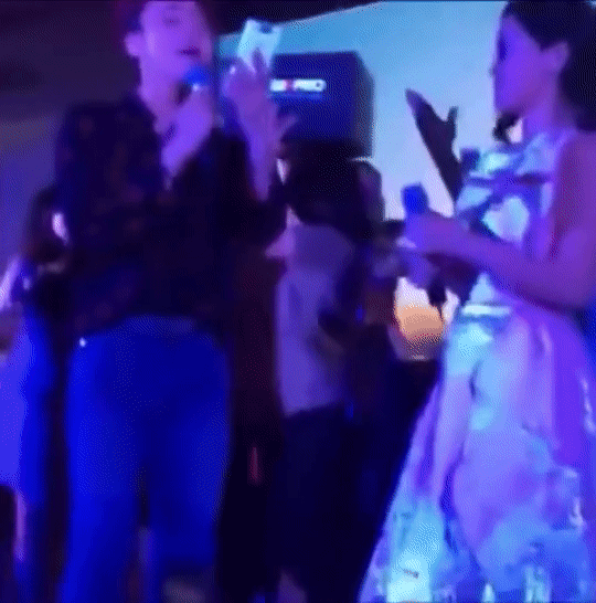 Sân khấu song ca Cơn mưa tình yêu của Sơn Tùng cùng nữ ca sĩ này ra sao mà khiến fan 'say như điếu đổ'? Ảnh 7