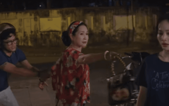 Tập 11 'Thương ngày nắng về': NSƯT Thanh Quý bất cẩn làm cháu ngoại bị ngã, Đình Tú được Sếp khen Ảnh 2