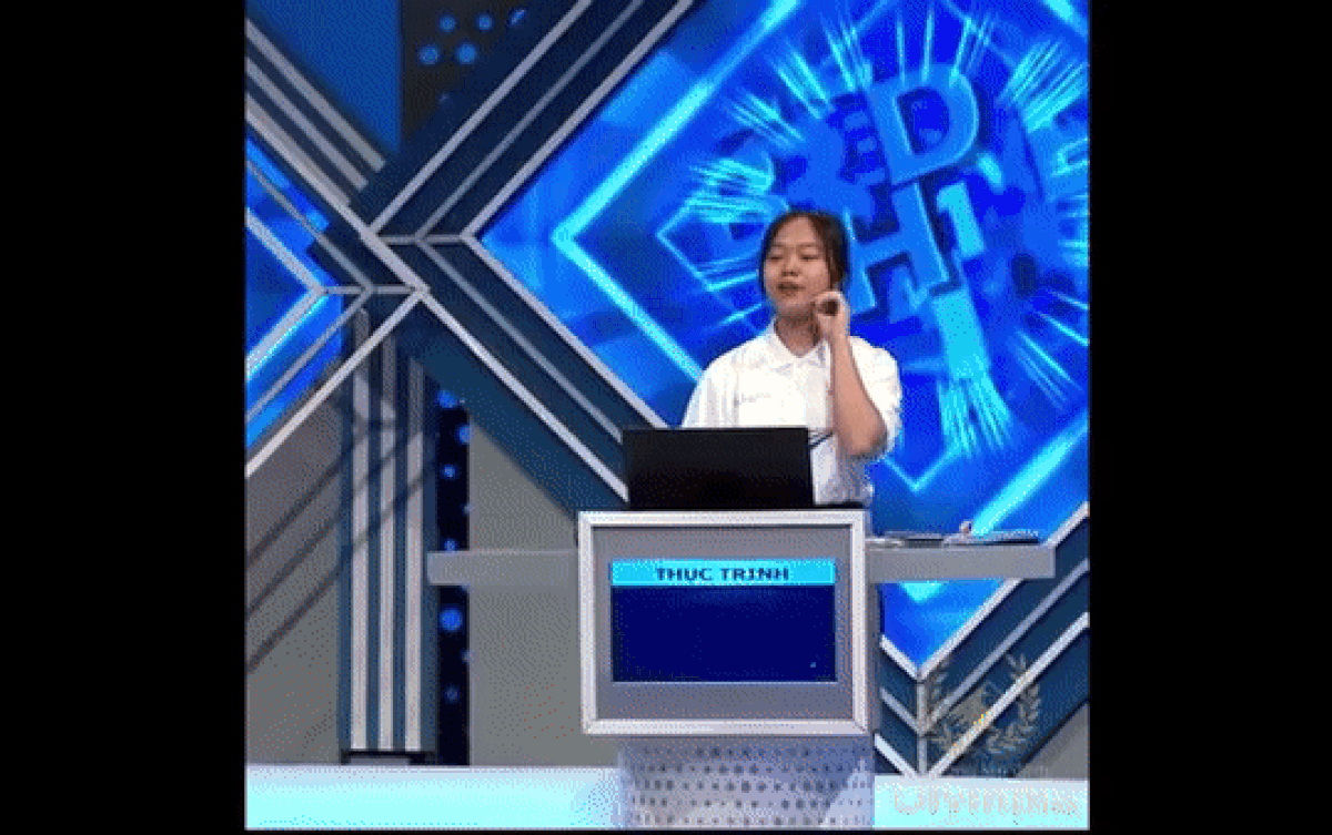 Nữ sinh 'Đường lên đỉnh Olympia' vừa cất giọng hát, MC Khánh Vy và Ngọc Huy liền có biểu cảm 'lạ' Ảnh 2