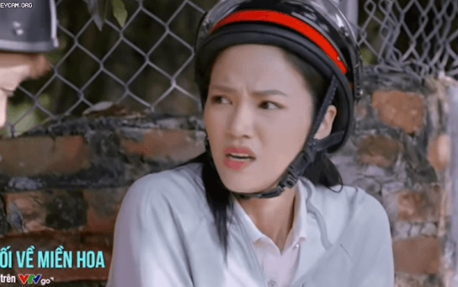 Tập 10 'Lối về miền hoa': Trọng Lân vô tình làm crush bị thương, Tô Dũng ngỏ ý rủ bạn gái về nhà Ảnh 2
