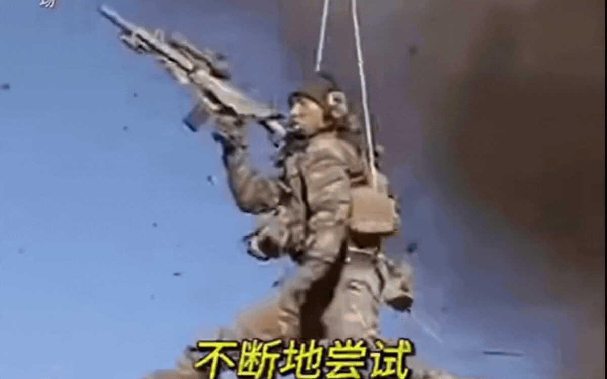 Đặc Chiến Vinh Quang: Dương Dương có xóa được dớp diễn đơ dù lăn xả hết mình? Ảnh 2