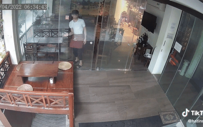 Kéo cửa kính đầy mạnh mẽ, nam nhân viên nhận cái kết 'hú hồn', biểu cảm 'thật trân' sau đó mới đắt giá Ảnh 2