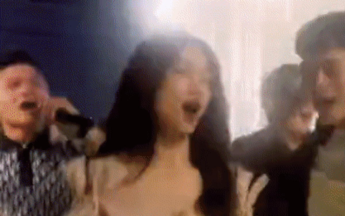 Hòa Minzy quẩy nhạc T-ara quên lối về tại đám cưới Hà Đức Chinh, danh tính người nhảy cùng mới đáng chú ý Ảnh 2