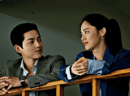 Song Joong Ki hậu ly hôn Song Hye Kyo: Sự nghiệp dậm chân tại chỗ, tin đồn hẹn hò đếm không xuể Ảnh 9