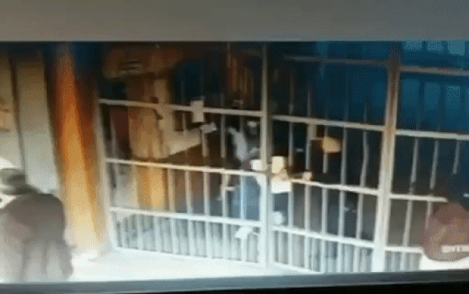 'Ngã ngửa' với clip nam phạm nhân trốn tù theo cách tinh vi Ảnh 2