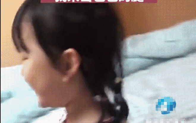 Bé gái òa khóc khi thấy đôi chân bị cắt cụt của bố, nói một câu khiến người lớn 'nghẹn lòng' Ảnh 2