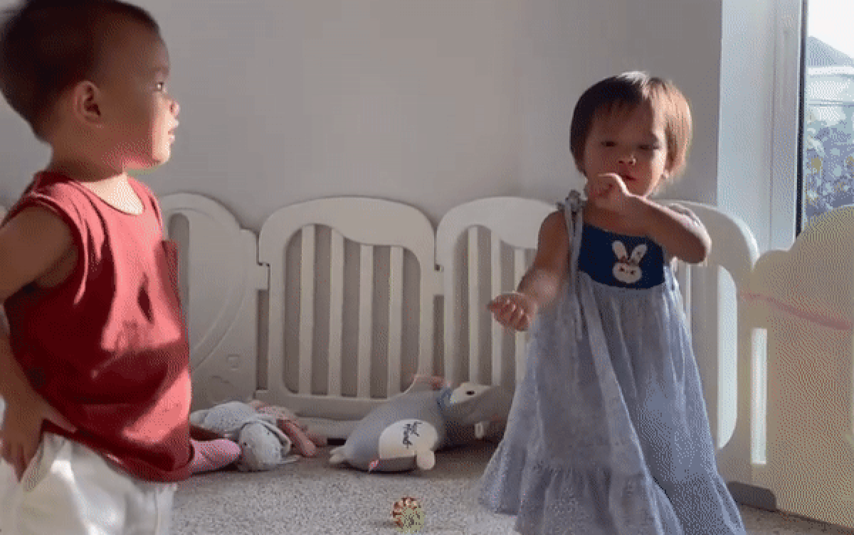 Lisa - Leon khiến Hồ Ngọc Hà 'cười ngất' khi vừa nhảy múa vừa kết hợp võ thuật: Có lạ quá không vậy? Ảnh 2