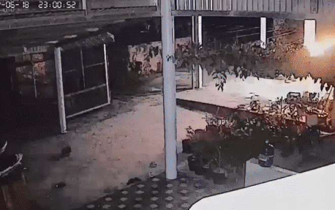 Lộ diện danh tính kẻ chủ mưu thực sự trong vụ 'khủng bố' bom xăng ở Bình Định Ảnh 2