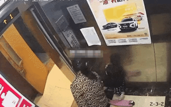 'Xót lòng' bé gái 2 tuổi rơi từ tầng 8 xuống đất tử vong vì bảo mẫu mải nhìn điện thoại Ảnh 2